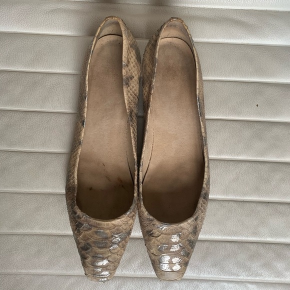 Stuart weitzman metallic snake textured flats - Picture 2 of 4